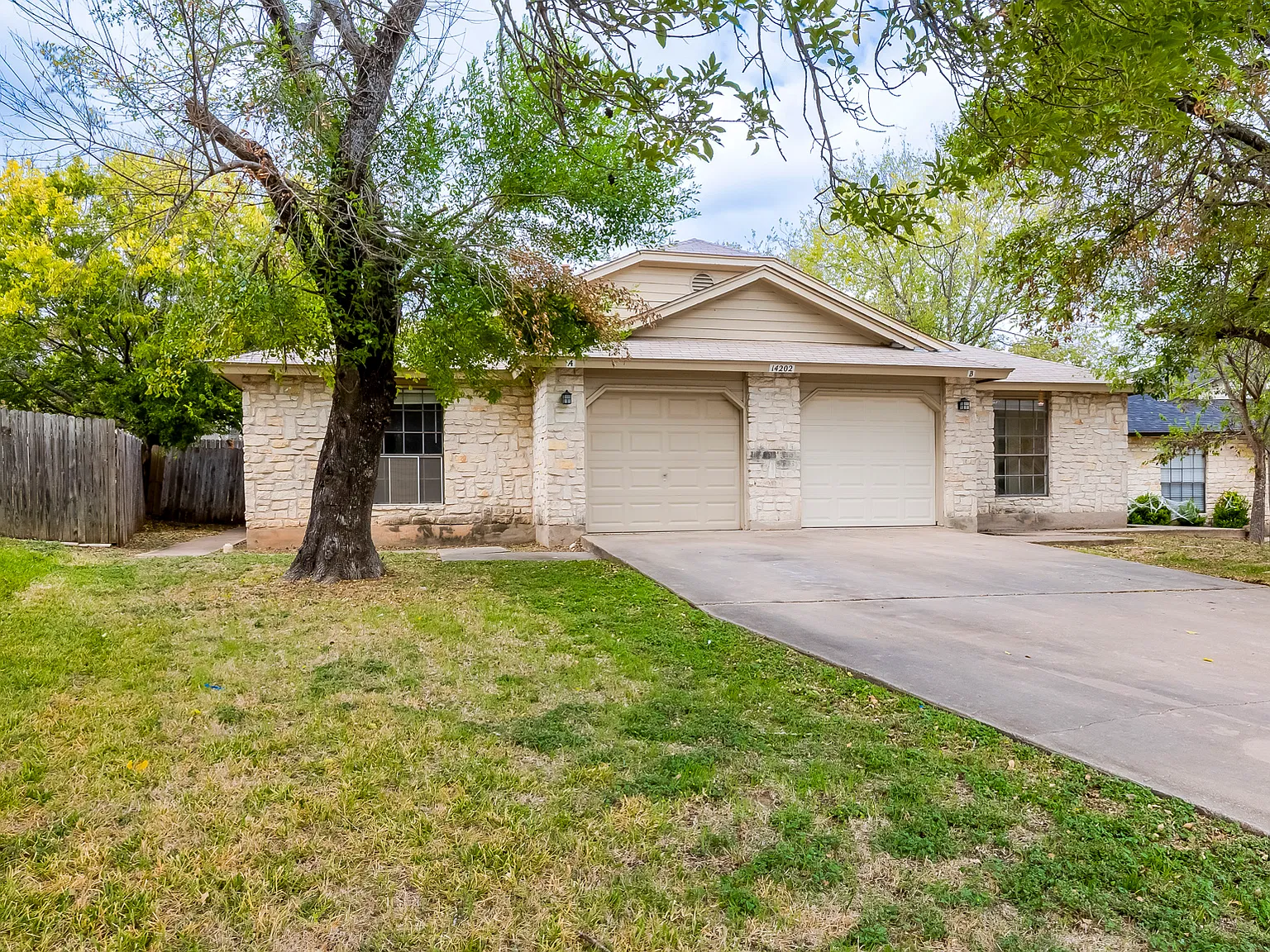3 bed, 1044 sqft, $1,575 — Photo 1