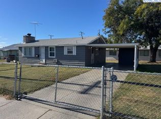 807 S 16th St, Sunnyside, WA 98944