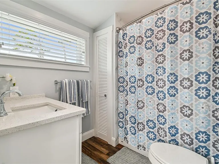 602 1/2 Skinner Blvd — Photo 18