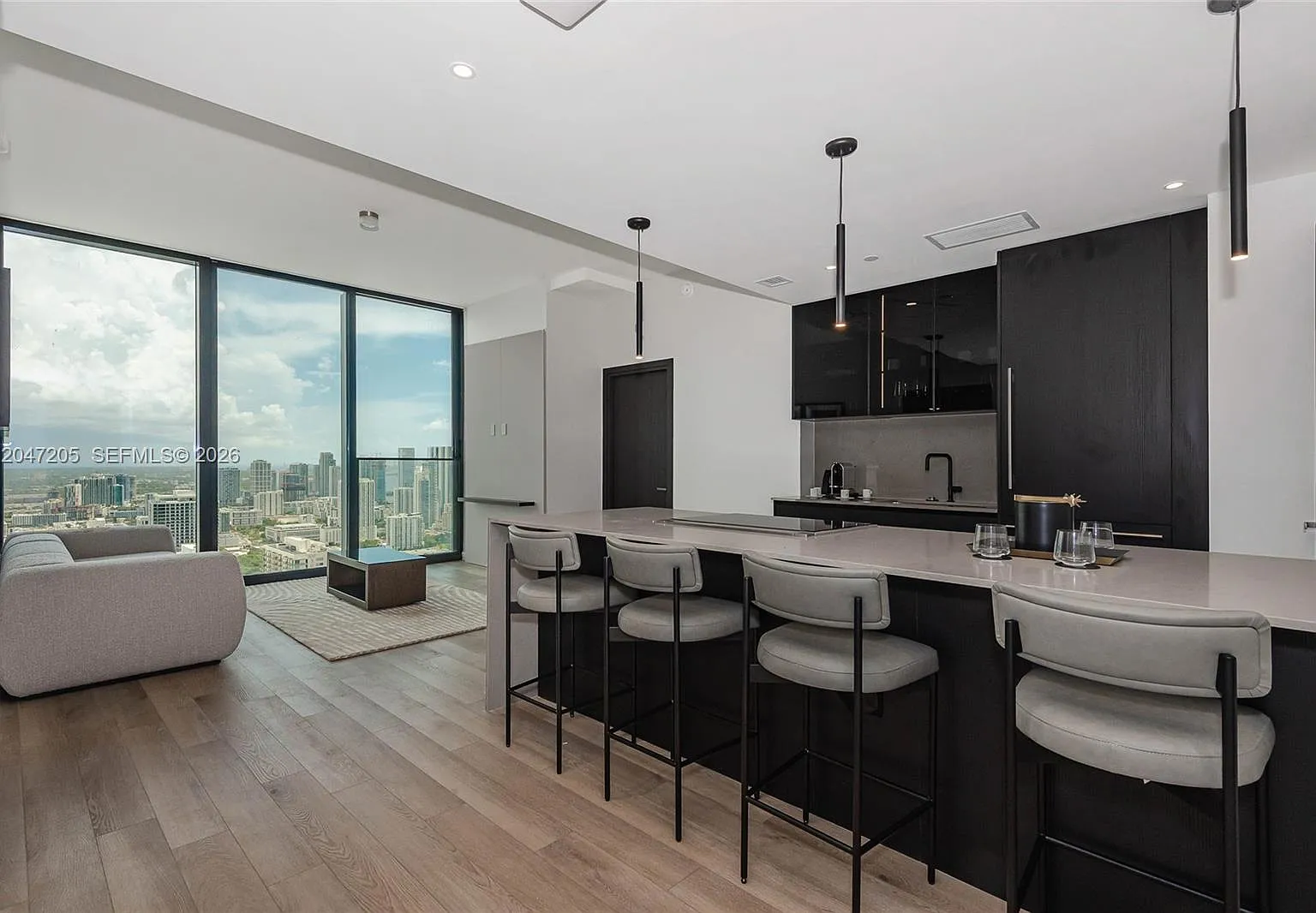 2 bed, 2.0 bath, 1169 sqft, $5,700 — Photo 1
