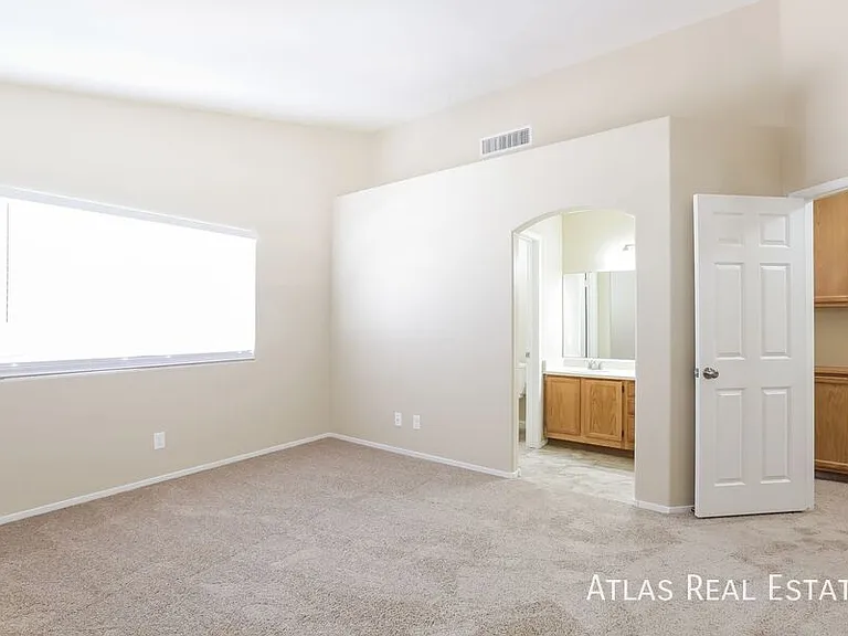 6398 Cedar Breaks Ave — Photo 8