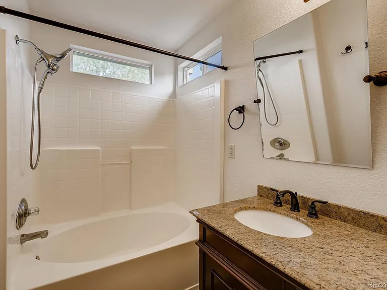 10435 Tracewood Dr — Photo 8