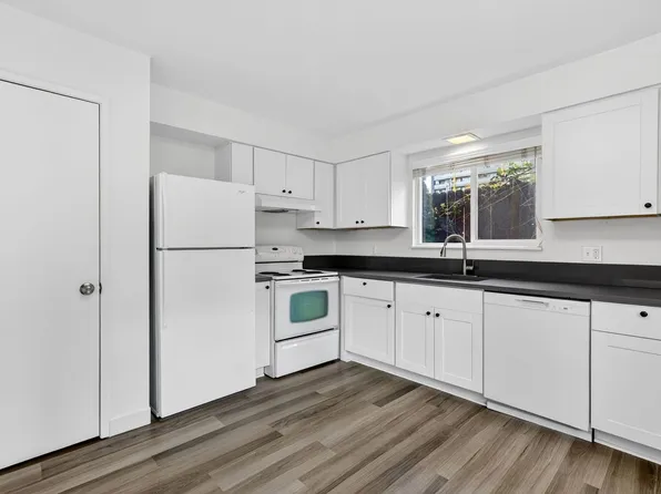 Bridgepointe Apartments