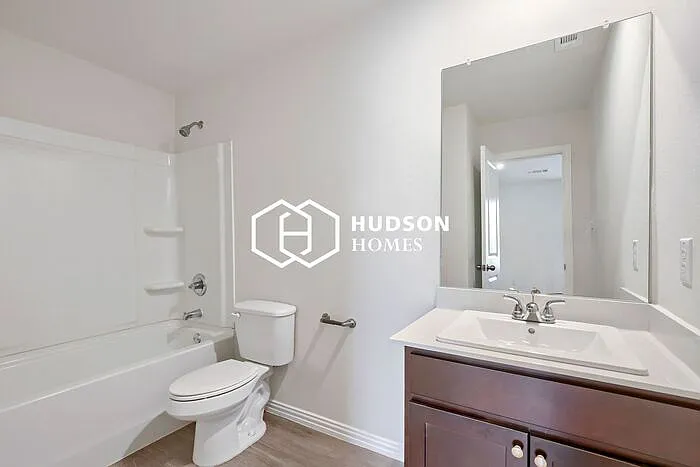 602 S 24th St — Photo 10