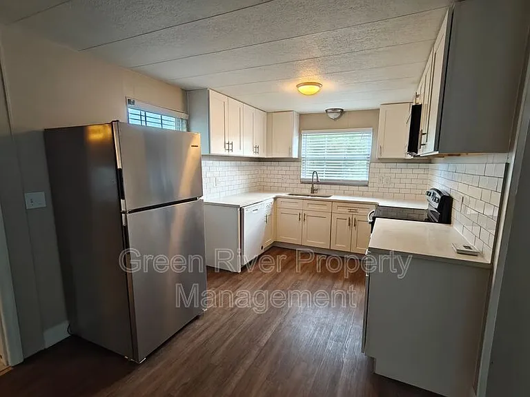 146 Phoenetia Dr — Photo 15