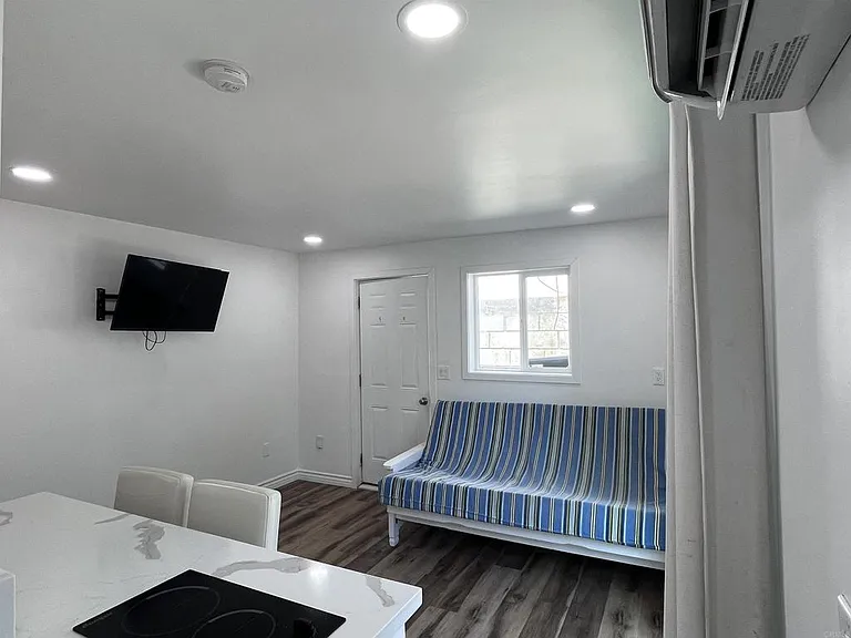 137 Carnation Ave #B — Photo 13