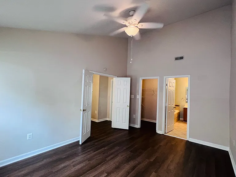 11 Catherine Ln — Photo 29