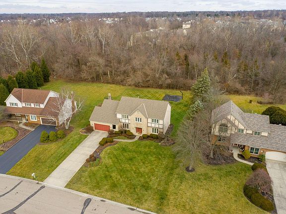 2nd image of 8756 Chateau Dr
