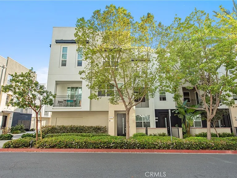 2208 Synergy — Photo 2