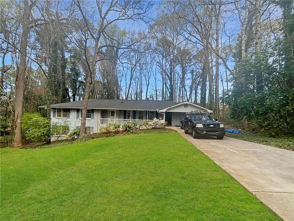 1st image of 2615 Holly Ln