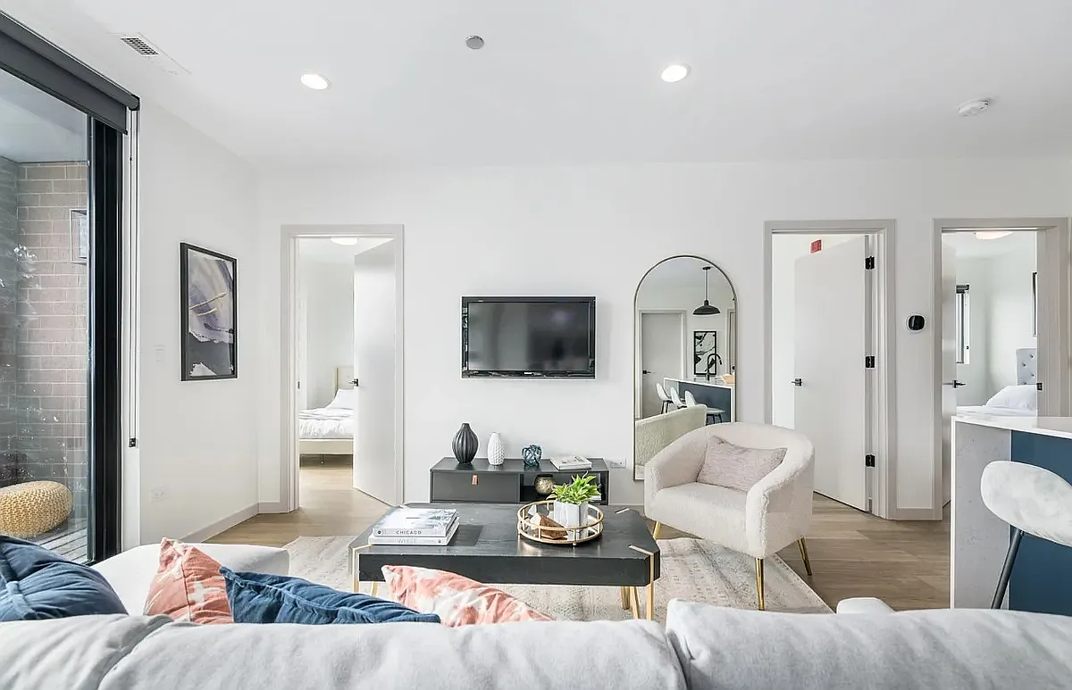 4 bed, 1400 sqft, $7,200 — Photo 3