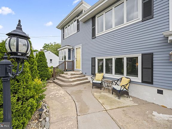 5th image of 13 Mallory Way