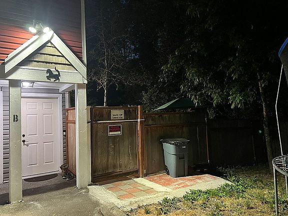 3rd image of 5205 Solberg Dr SW #B