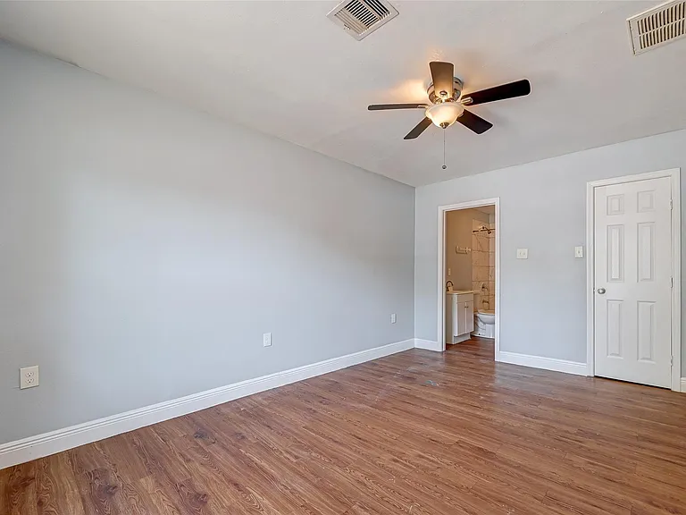 5859 Westover St — Photo 7
