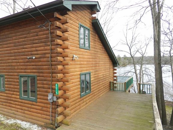 3rd image of 4015 Lakeshore Dr W