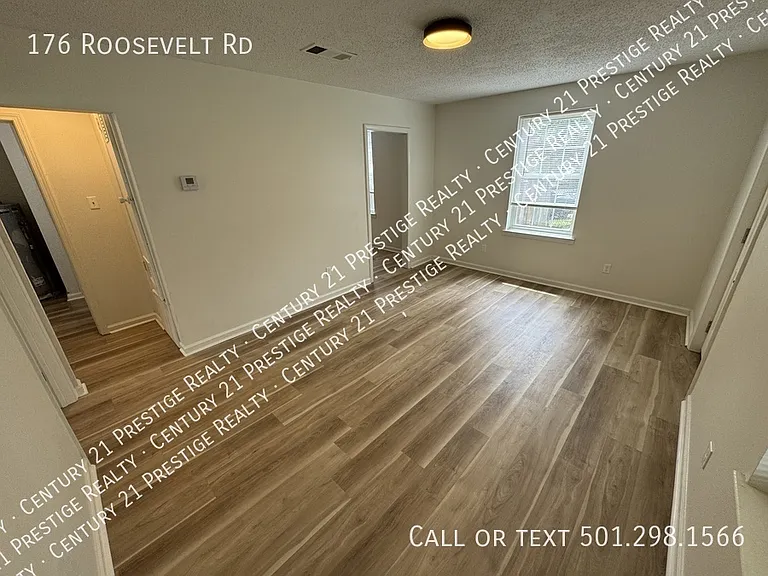 176 Roosevelt Rd — Photo 6
