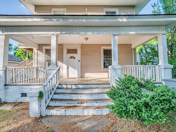 3rd image of 753A Leonard St