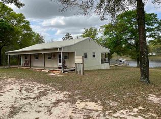 616 Twin Lakes Rd, Kinston, AL 36453