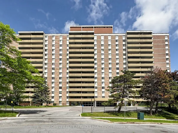 120 Dundalk Dr #408, Toronto, ON M1P 4V9