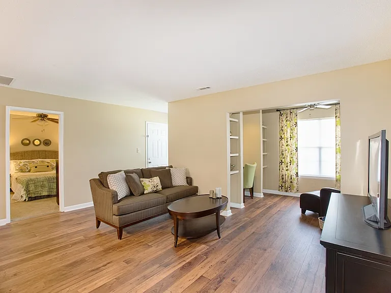 2 Bedroom Luxury-Classic Style