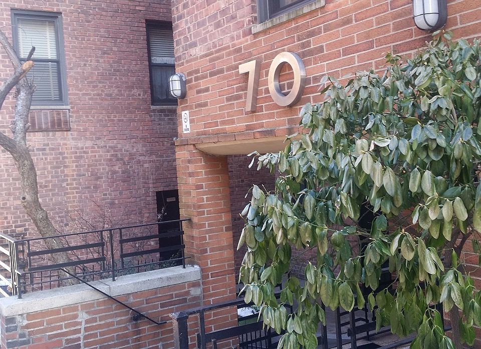 1st image of 70 Park Ter E APT 3L