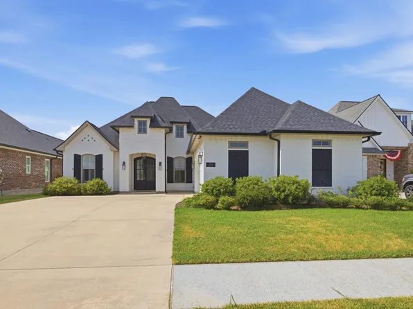 3755 Willow Lake Dr, Lake Charles, LA 70605