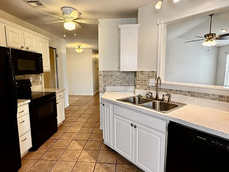 659 Frances Dr — Photo 5