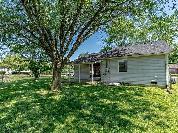 2nd image of 106 Schenkelwood Dr