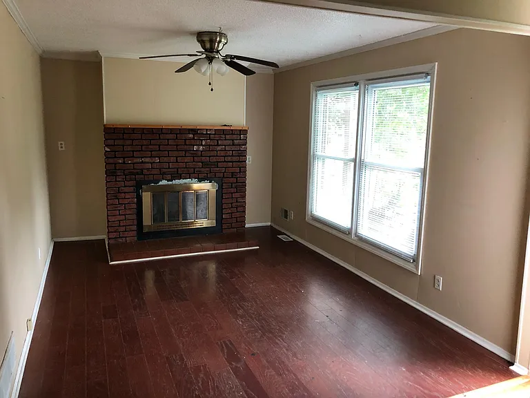 712 Seton Rd — Photo 2