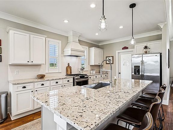 3rd image of 28236 Big Sky Ln