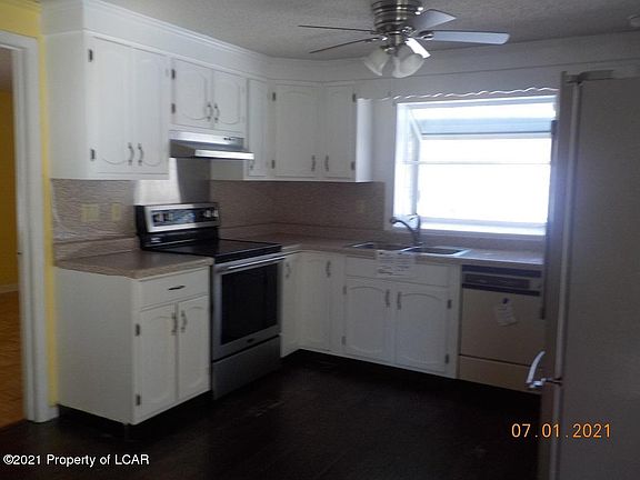 4th image of 222 Viceroy Cir