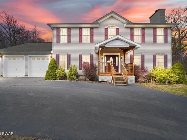 121 Caribou Rd, Dingmans Ferry, PA 18328