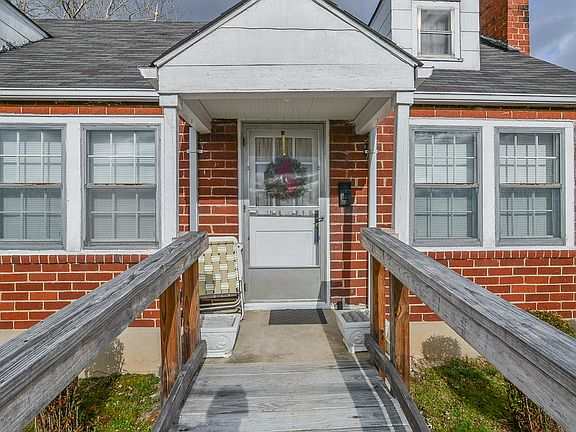 5th image of 1208 Wayne St