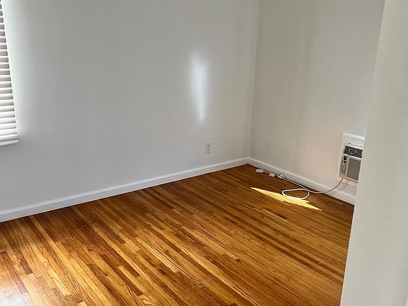 5th image of 1603 Franklin St #B