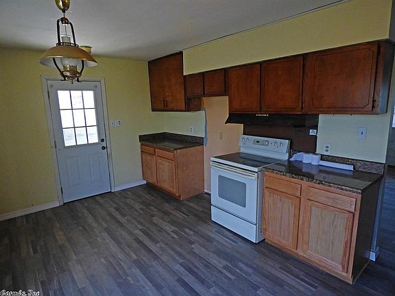 5th image of 93 Powhatan Dr