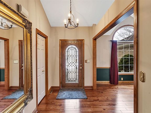 5th image of 420 Rolling Hills Rd