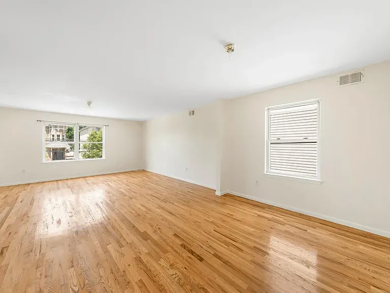 515 Irvine Turner Blvd #2 — Photo 7