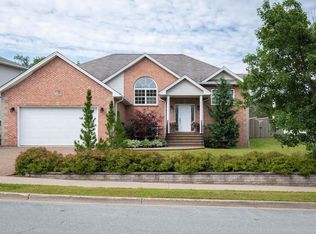 130 Castlepark Grv, Halifax, NS B3M4X9