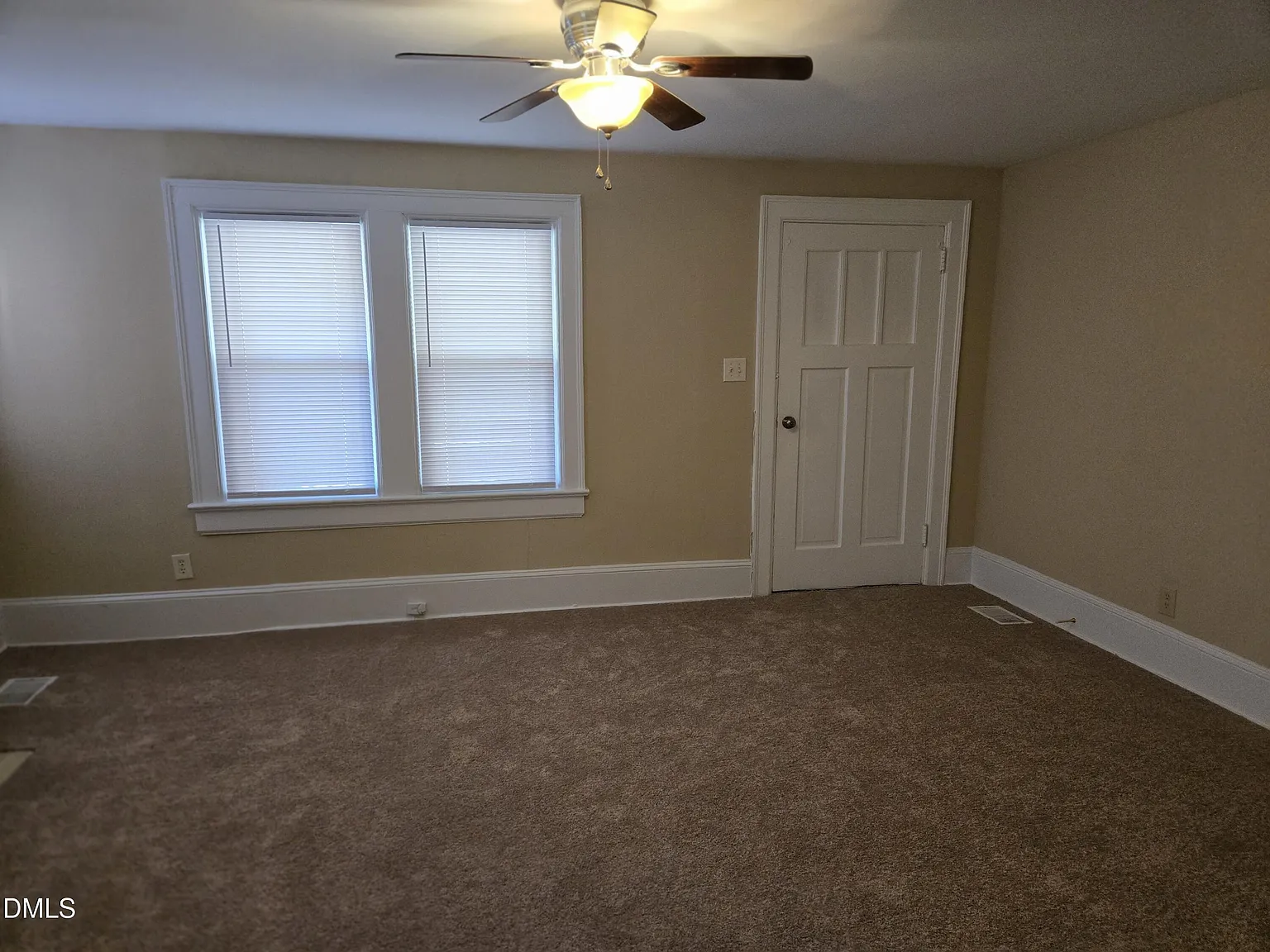 2 bed, 1.0 bath, $1,579 — Photo 2
