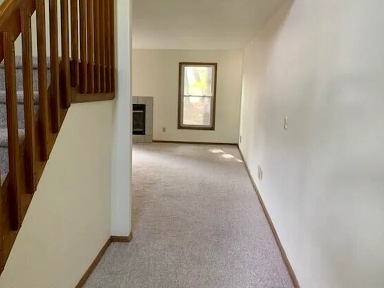 Elk Cir — Photo 2