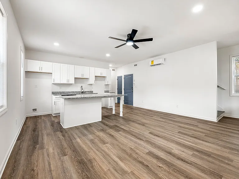 255 Love St SW #B2 — Photo 12