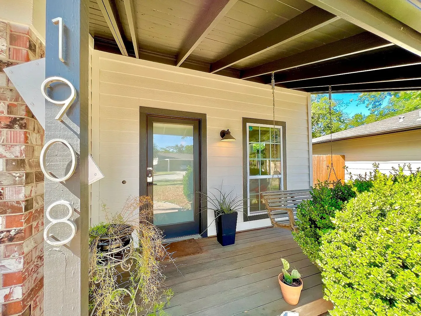 Coming Soon! 3 BR/2BA | Single Family Home | 1-Car Garage Parking | Gated backyard — Photo 2