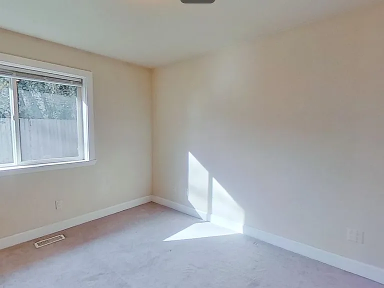 2900 S Court St — Photo 17