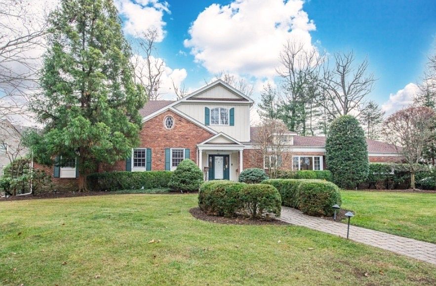 1st image of 52 Athens Rd