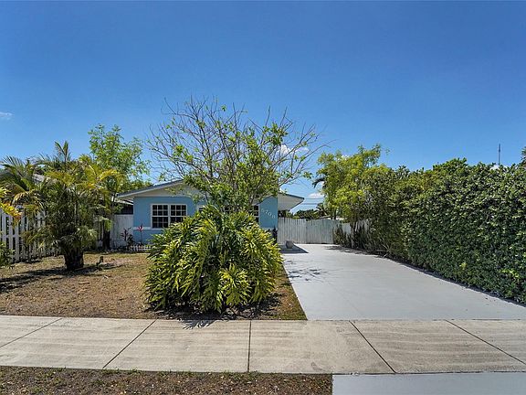 2nd image of 5708 SW 36th Court