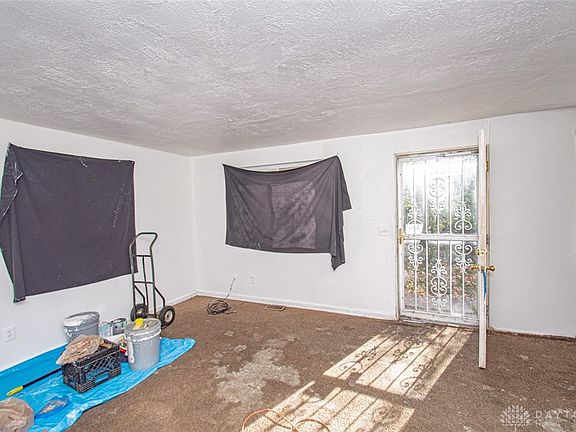 4th image of 34 S Hatfield St