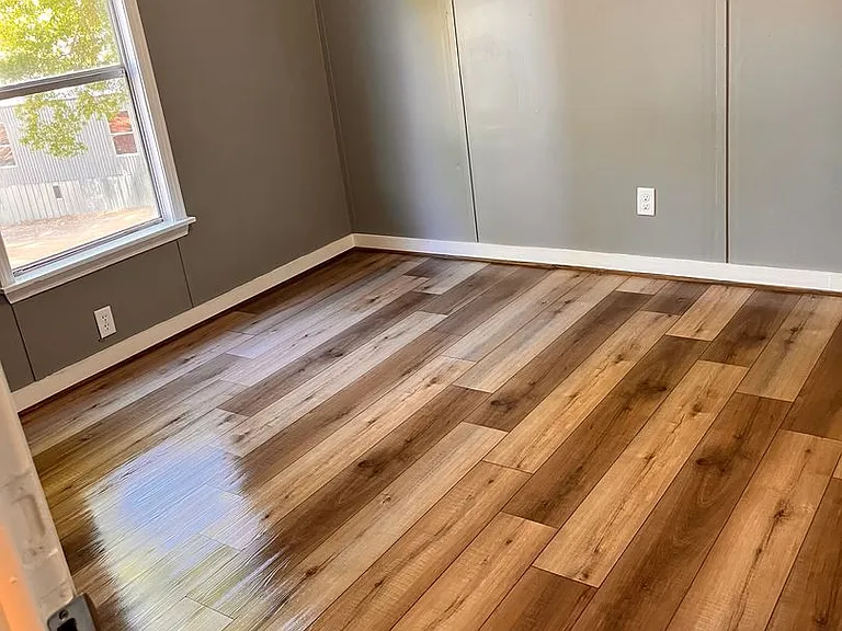611 Broadway Ave — Photo 5