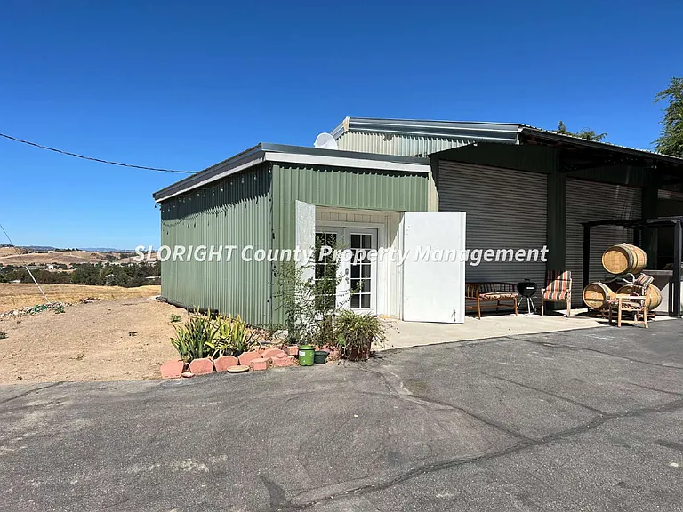 8658 Magdalena Dr #B — Photo 13