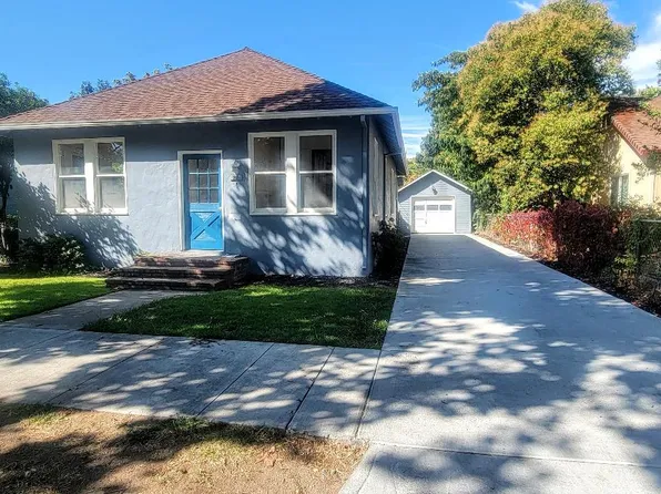 218 B St, Roseville, CA 95678