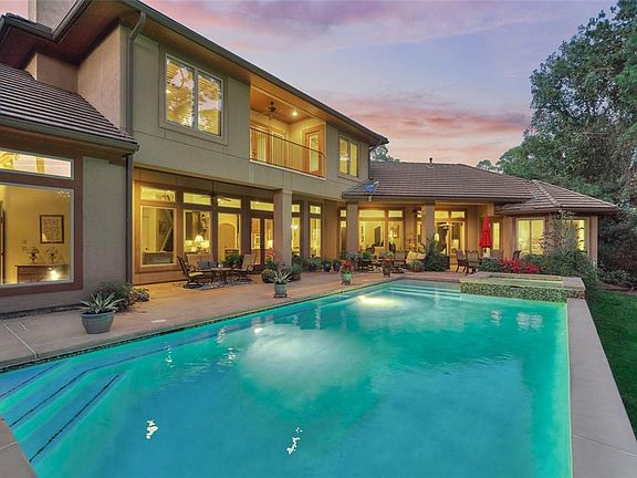 Gorgeous pool to cool off in the evenings or enjoy a morning dip.